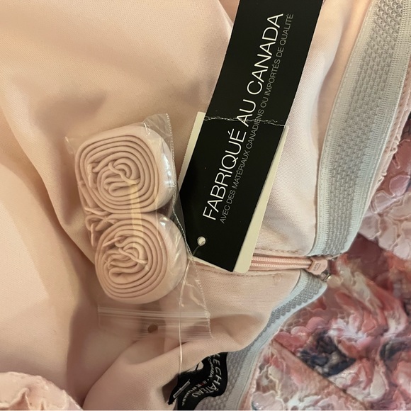 Brand new Le Chateau Dress XL - Picture 4 of 4